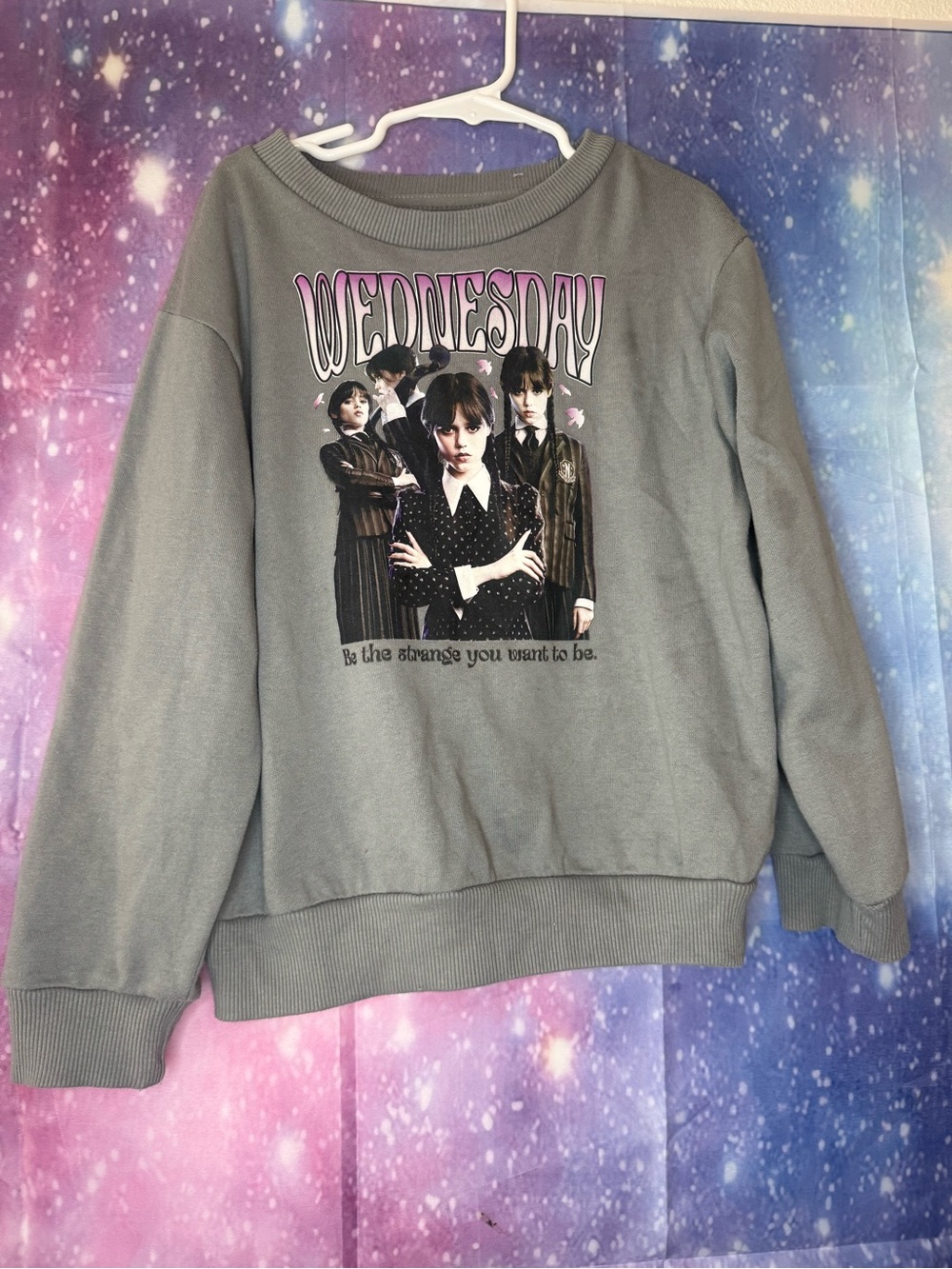 Girls Wednesday Addams crewneck 🛍